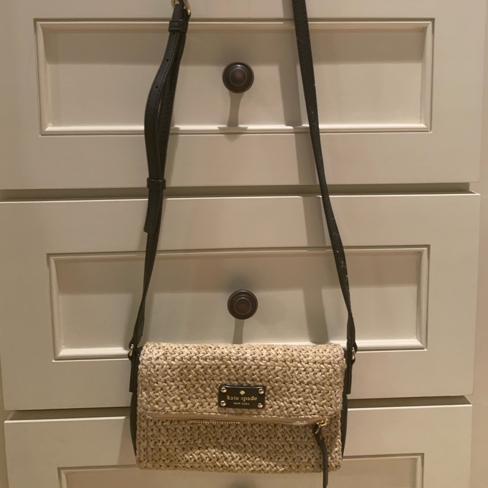 Kate Spade straw purse with adjustable straps